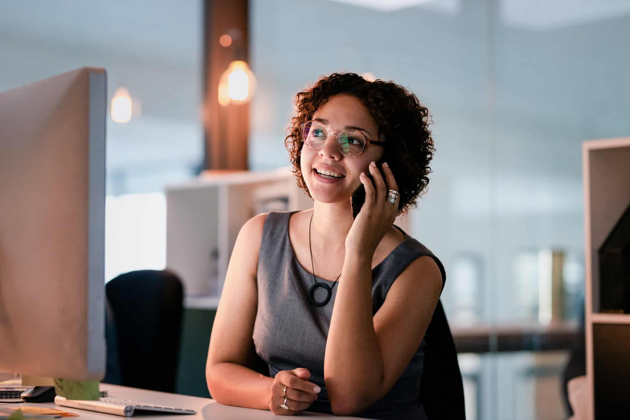Business Phone System With 24/7 Support: How to Keep Calls Running Around the Clock