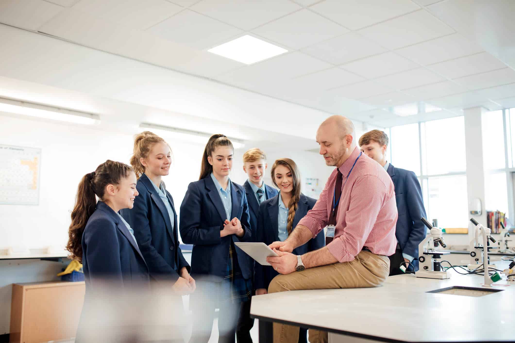 Dowling Catholic High School Improves Campus Safety and Communication with Sangoma and Quicklert